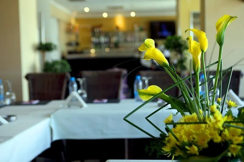 Golden Tulip Hotel De Ville Beirut
