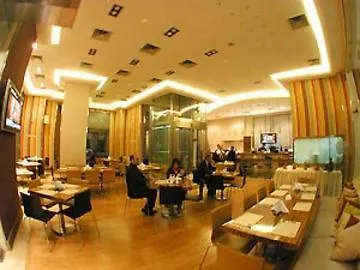 ****  Golden Tulip Hotel De Ville Beirut Lebanon