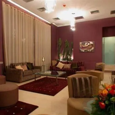 Golden Tulip Hotel De Ville Beirut 4*,