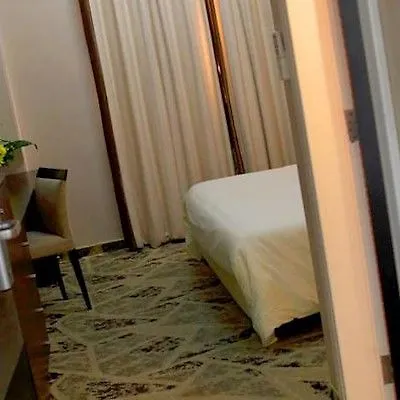 Golden Tulip Hotel De Ville Beirut